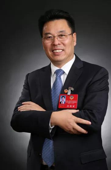 商鲲教育集团党委书记,董事长潘和永相约到北京作客"商鲲"是几天前